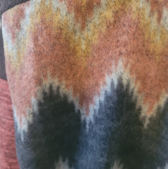 NWOT Rae Mode Chevron Sweater sz L - Picture 2 of 5